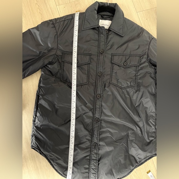 Wilfred Free Ganna Insulated Shirt Jacket | Black | XS (Oversized) - Picture 9 of 11